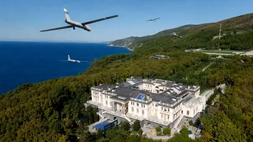 Palatul lui Putin a rămas fără ”umbrelă”. Ucrainenii i-au demontat apărarea bucată cu bucată