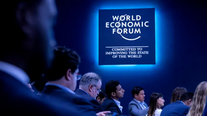 Davos 2026: Întâlnirea elitelor într-o lume fragmentată și amenințarea unui „Rust Belt al gulerelor albe”