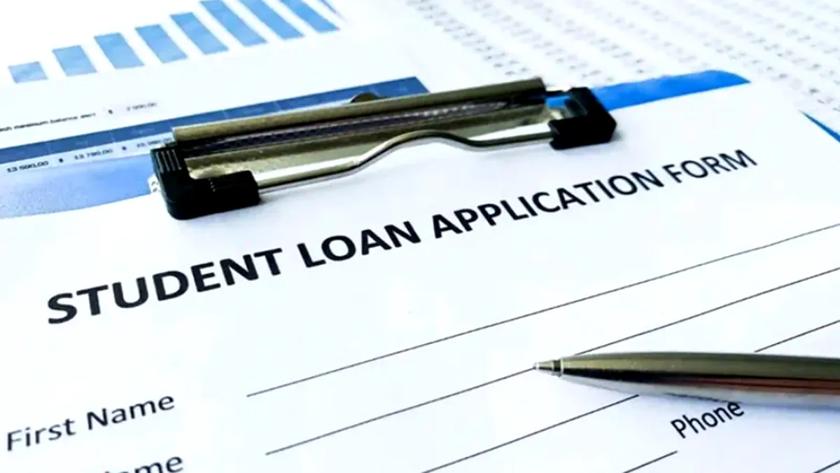 Români acuzaţi că dau 