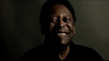 Pelé, omagiat de presa internațională: Mingea plânge