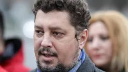 Claudiu Târziu vrea anticipate. Nu din patriotism pur, ci din foame de culoar electoral