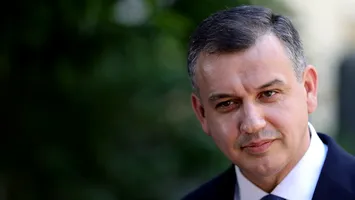 „Este o listă definitivă”: Tomac prezintă azi partidelor guvernul și programul de guvernare