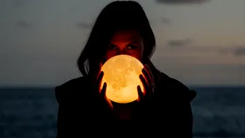 Luna Plină care rescrie destinul. Cinci zodii rup lanțurile trecutului și își revendică norocul