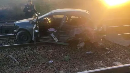 Accident tragic în Dolj: Circulație feroviară blocată între Craiova și București din cauza unui autoturism lovit de tren