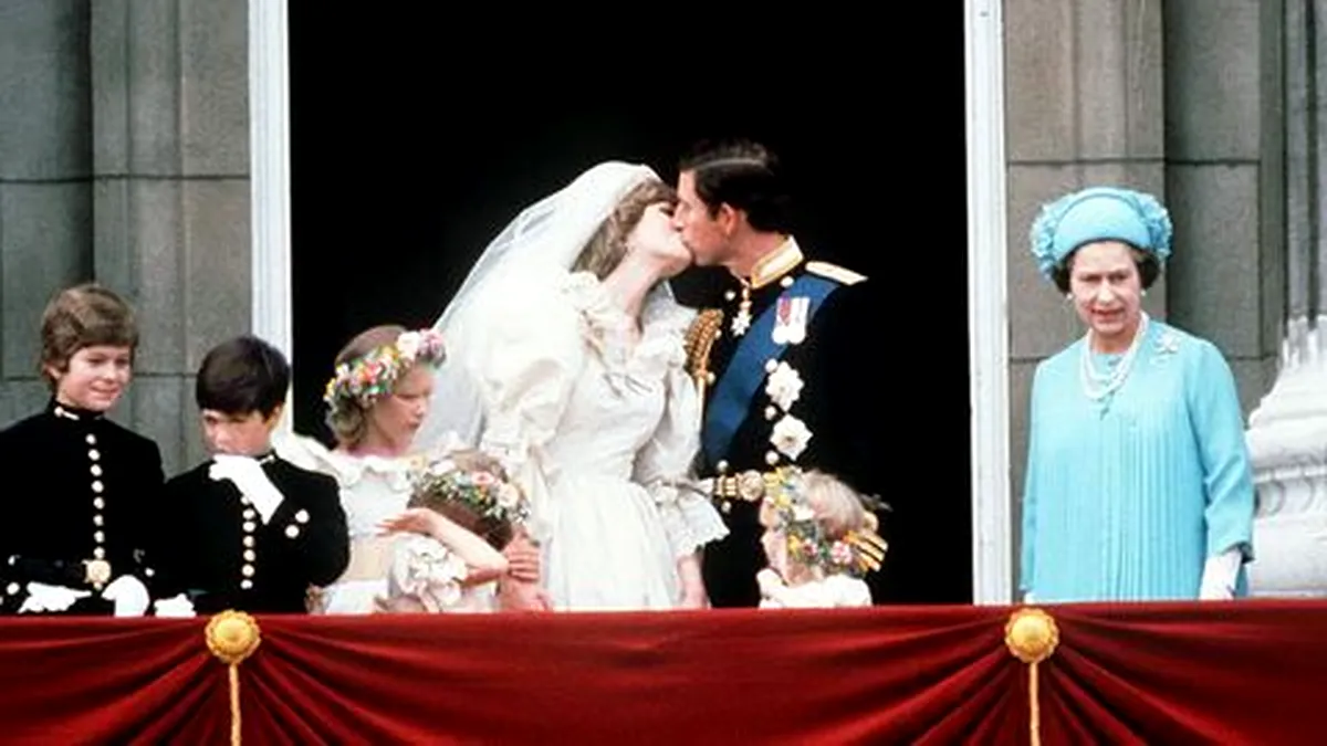Ce tort au avut prințul Charles și Diana la nuntă. O felie veche de 40 de ani va fi scoasă la licitaţie (FOTO)