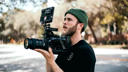 Libertatea de filmare în spațiul public: între dreptul la informare și protecția datelor personale