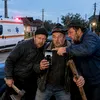 Ambulanța era albă, dar prostia era neagră. TikTok, toporul și România care crede orice
