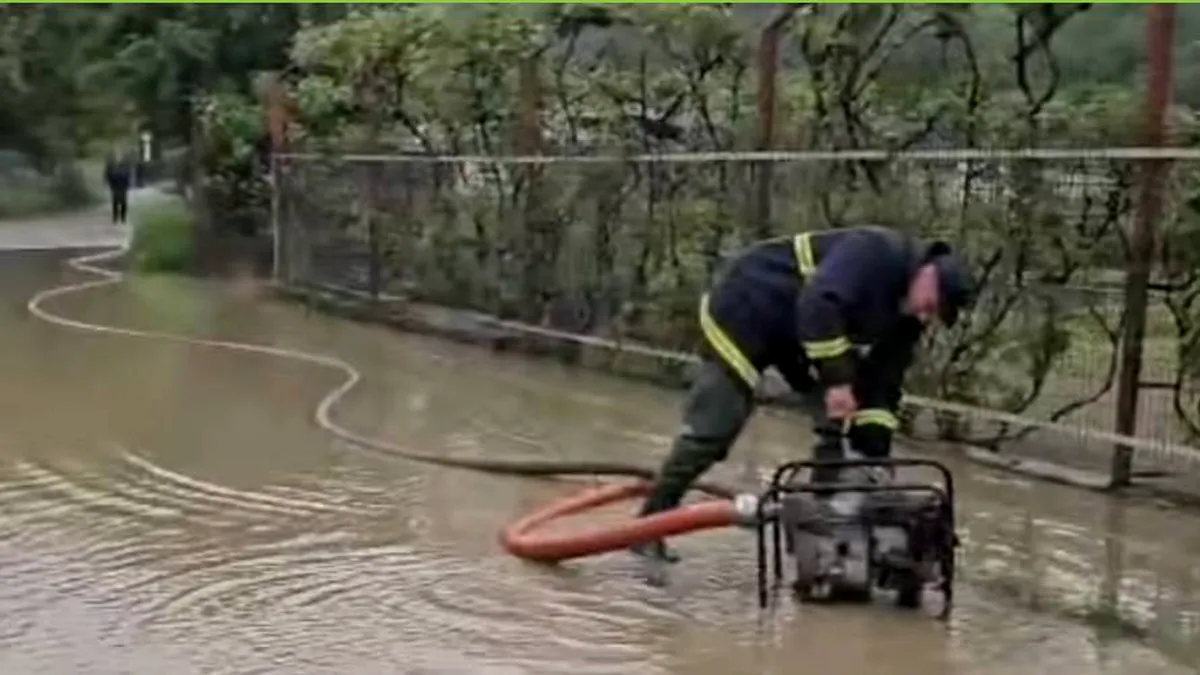 Inundațiile au devenit periculoase. ISU a început evacuările (Video)