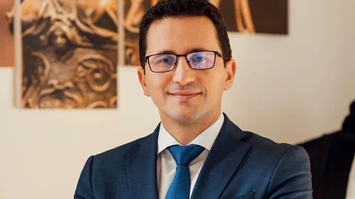 Judecător CSM, critici dure la adresa lui Ilie Bolojan: „Primul tăietor al țării” și acuzații privind reformele din justiție