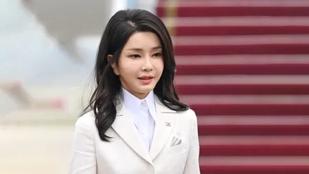 Geanta Dior primită de prima doamnă a Coreei de Sud zguduie conducerea țării