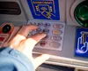 Veste proastă pentru clienţii băncilor din România: Au fost reintroduse comisioanele la bancomatele proprii