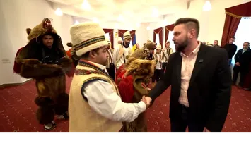 Polițist local suspendat după ce a spart tobele colindătorilor din sectorul 5. Vlad Popescu Piedone: „Sunt total împotriva violenței de orice fel”