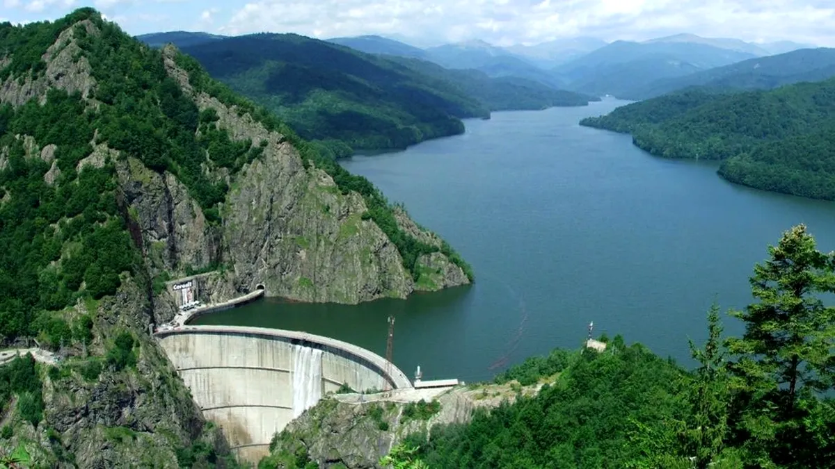 INCREDIBIL. Barajul Vidraru s-a construit în cinci ani și jumătate, acordul de mediu pentru retehnologizare s-a obținut în 7 ani
