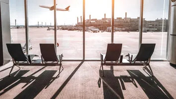 Guvernul alocă peste 484 milioane de lei pentru modernizarea a patru aeroporturi regionale