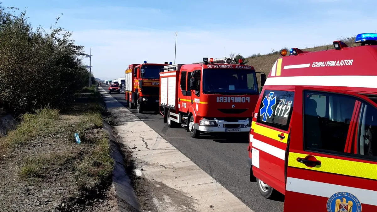 Cisternă cu acid fosforic, implicată într-un carambol în nordul județului Galați. Traficul este blocat