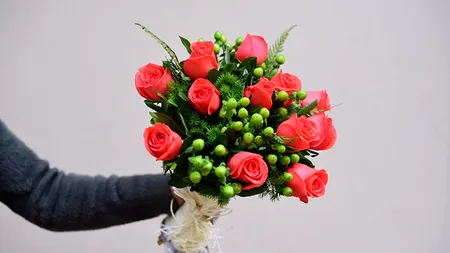 La mulți ani! Câți români îşi sărbătoresc onomastica azi, de Florii. Cele mai frecvente „nume înflorite”