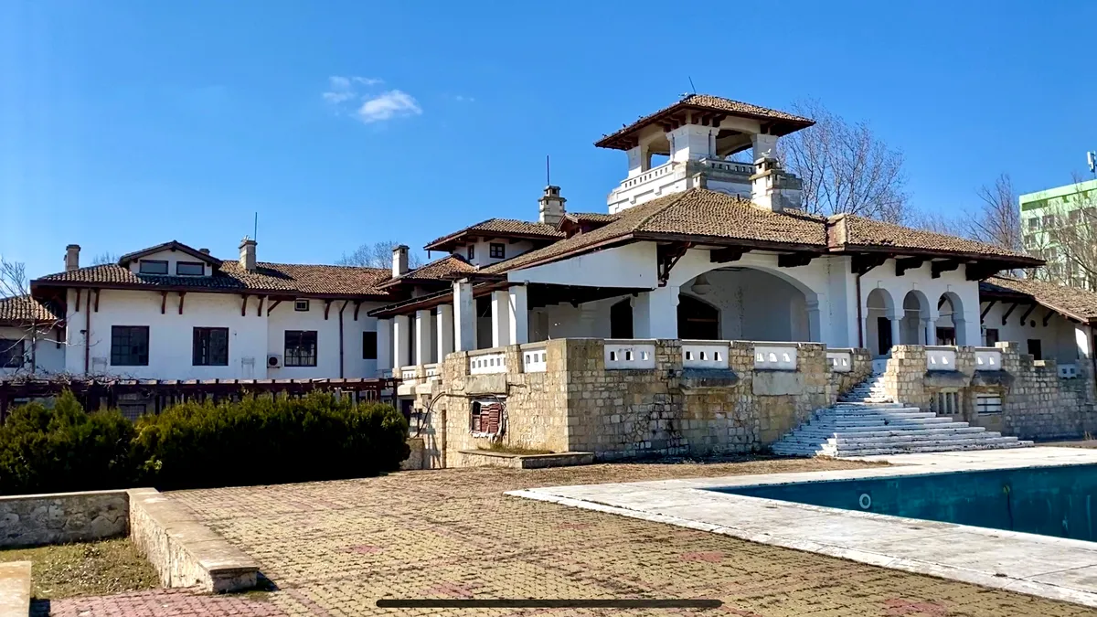 S-a semnat contractul! Ce se va întâmpla cu Palatul Regal din Mamaia