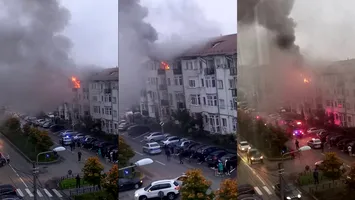 Incendiu puternic într-un bloc din Craiova. Zeci de persoane au fost evacuate
