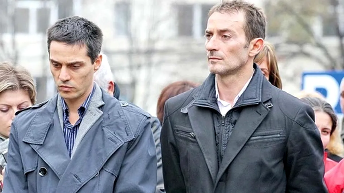 Frații Radu şi Alexandru Mazăre, aduși sub escortă la funerariile mamei