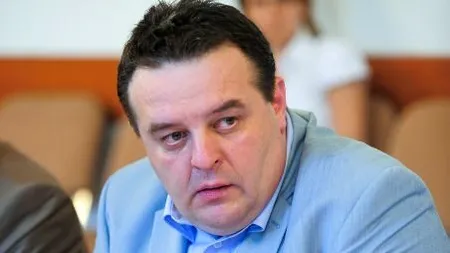 Fost șef ANSVSA, condamnat la închisoare: Radu Roatiş, doi ani și jumătate cu suspendare