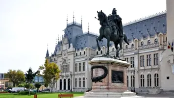 Descoperire în burta calului. O scrisoare din 1882, ascunsă într-o sticlă, găsită în statuia lui Ștefan cel Mare