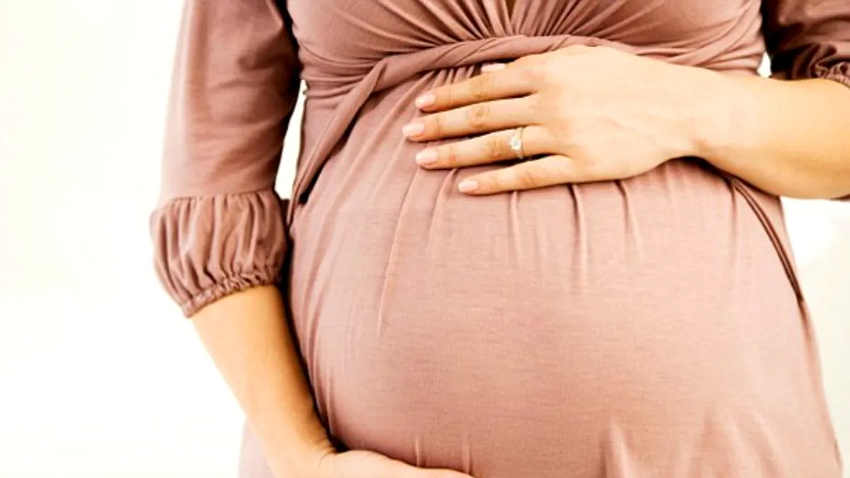 Vaccinarea împotriva COVID-19, fertilitatea, sarcina și alăptarea