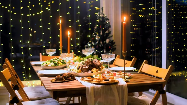 Ce pui pe masa de Revelion ca să „chemi” norocul: semnificația fiecărui preparat