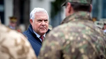 Ministrul Angel Tîlvăr și ambasadoarea SUA au vizitat Baza Militară 99 Deveselu