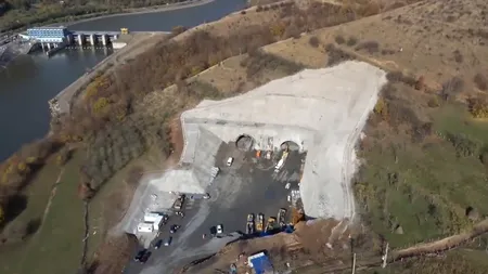 Tunelul Robești ”a sărit în aer”: imagini spectaculoase de pe șantierul autostrăzii care va trece munții