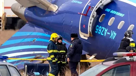 Cazul avionului prăbușit în Kazahstan: rușii o dau înainte cu ceața și cu dronele ucrainene