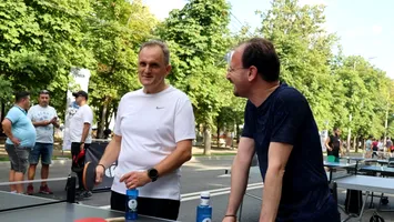 De ce dansează liderul PSD Prahova  pe muzica USR pusă de edilul Ploieștiului inventant de Monica Macovei