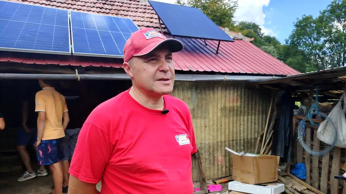 INTERVIU | Dumitru Chisăliță: „Sunt copii care n-au văzut în viața lor un televizor”. Despre lumina adusă în casele izolate și criza din sistemul energetic