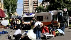 Groază în Italia. Un bărbat a intrat cu mașina într-o mulțime: 7 răniți