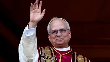 Va renunța Papa Leon al XIV-lea la salariu? Exemplul sobru al lui Francisc cântărește greu