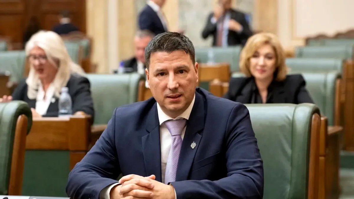 Senator prins furând un rucsac într-un hotel. Un fost membru SOS România s-a ales cu dosar penal