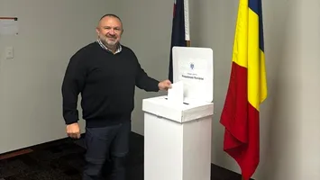 Cine este primul român care a votat la turul 2 al prezidenţialelor. Ce prezenţă este la urne