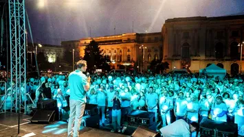 Sebastian Burduja a pornit „REVOLUȚIA turcoaz” la București