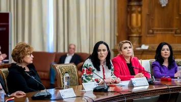 Simona Bucura-Oprescu: Salariul femeilor este mai mare decât al bărbaţilor