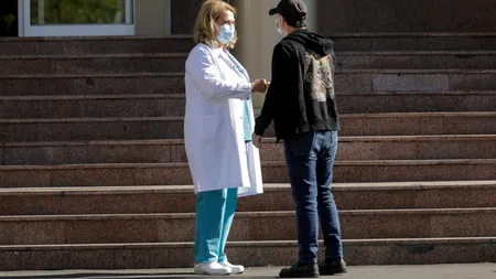 Premierul Florin Cîţu s-a vaccinat cu a treia doză la Spitalul Militar Central