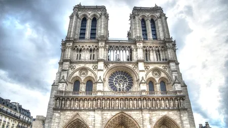 Scandal la Catedrala Notre-Dame: Se transformă edificiul în parc de distracții?