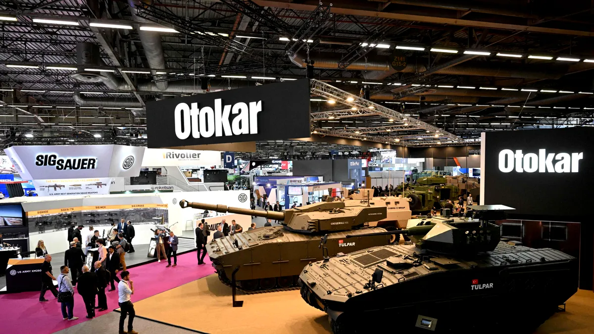 Gigantul turc Otokar vrea să cumpere Automecanica Mediaș. Investiții majore pregătite după contractul pentru blindatele Armatei Române