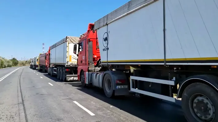 Trafic de arme pe ruta Turcia-România. Un șofer de TIR a primit peste 6 ani de închisoare