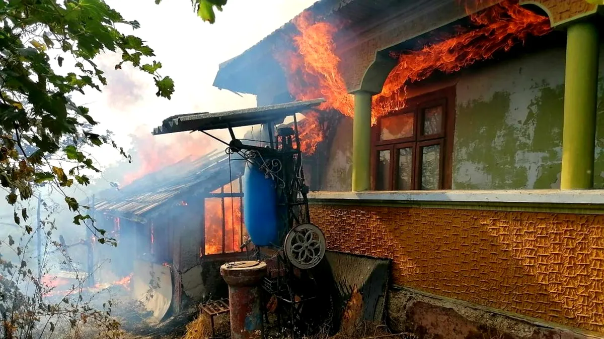 Incendiu violent într-o comună din Giurgiu. Șase gospodării au fost afectate