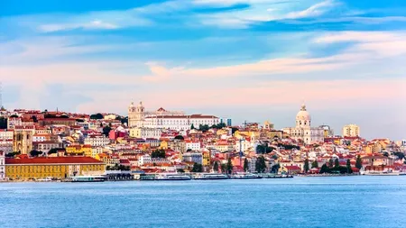 Lisabona revine la restricțiile de weekend. Cauza e varianta Delta?