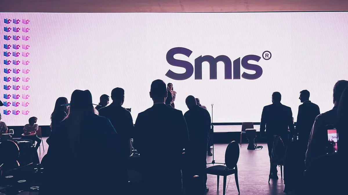 SMIS, stăpâna consultanței mascate în învățământ! Scrie proiecte gratuite și vinde logouri supravaluate