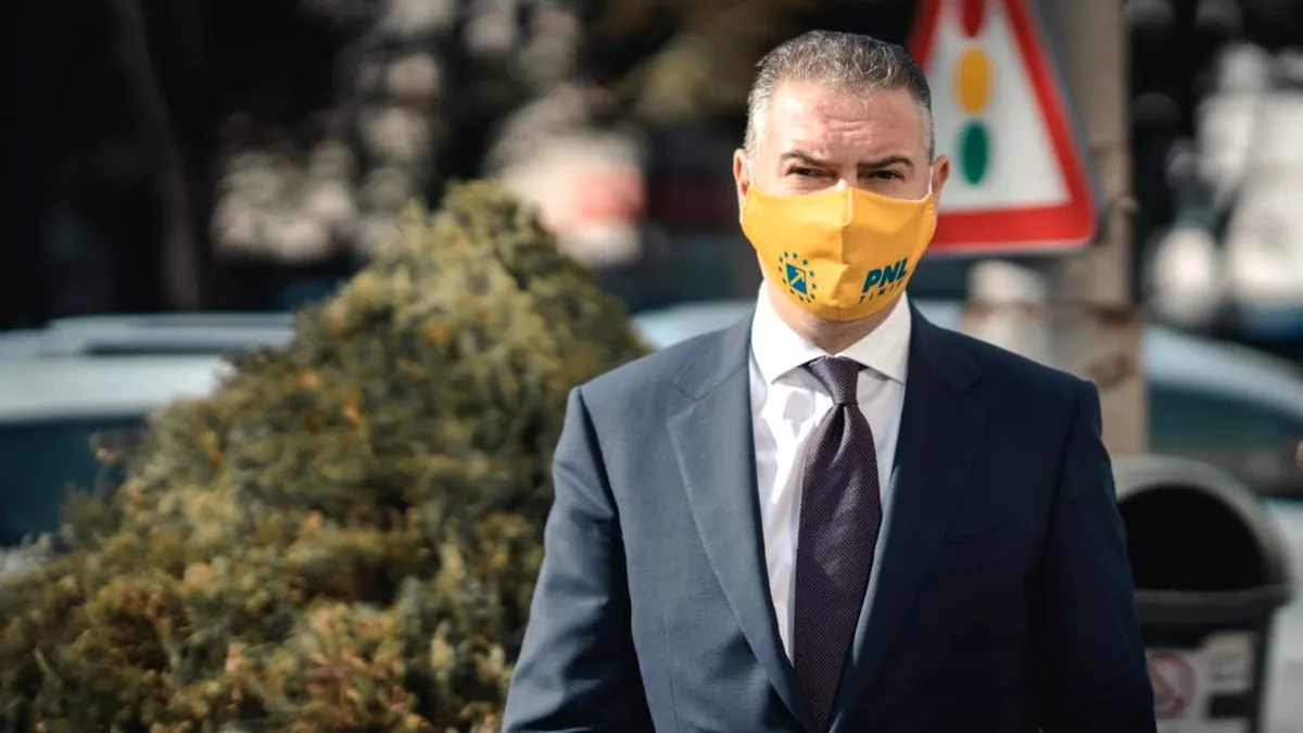 Un lider PNL cere demiterea lui Vlad Voiculescu, ministrul Sănătății