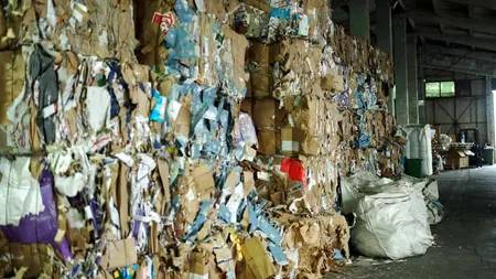 Colectarea separată a textilelor post-consum devine obligatorie de la 1 ianuarie