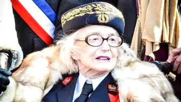 Valérie André, eroină a aerului în Franța, a murit la 102 ani (VIDEO)