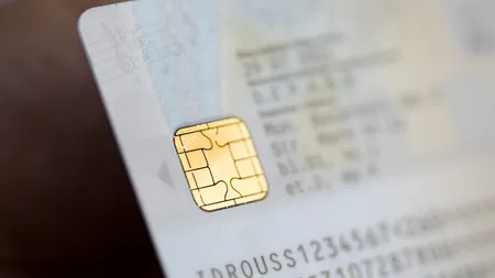 Au fost emise primele buletine electronice. Când vor fi distribuite în toată țara