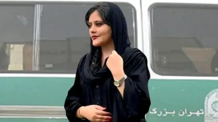 Furie în Iran după moartea unei femei arestate pe baza regulilor stricte privind hijabul